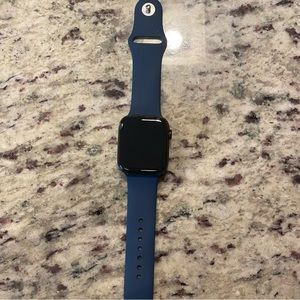 Used Apple Watch Series 5 - 44MM Titanium GPS + Celluar